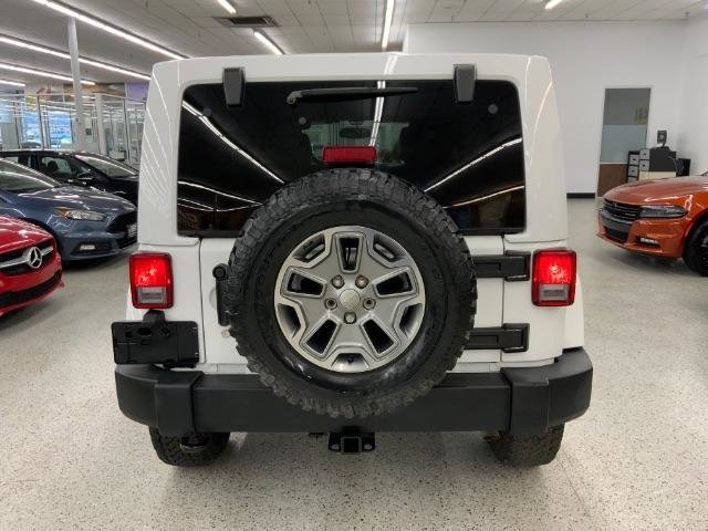 Used 2017 Jeep Wrangler Unlimited Rubicon w/ Connectivity Group image 5