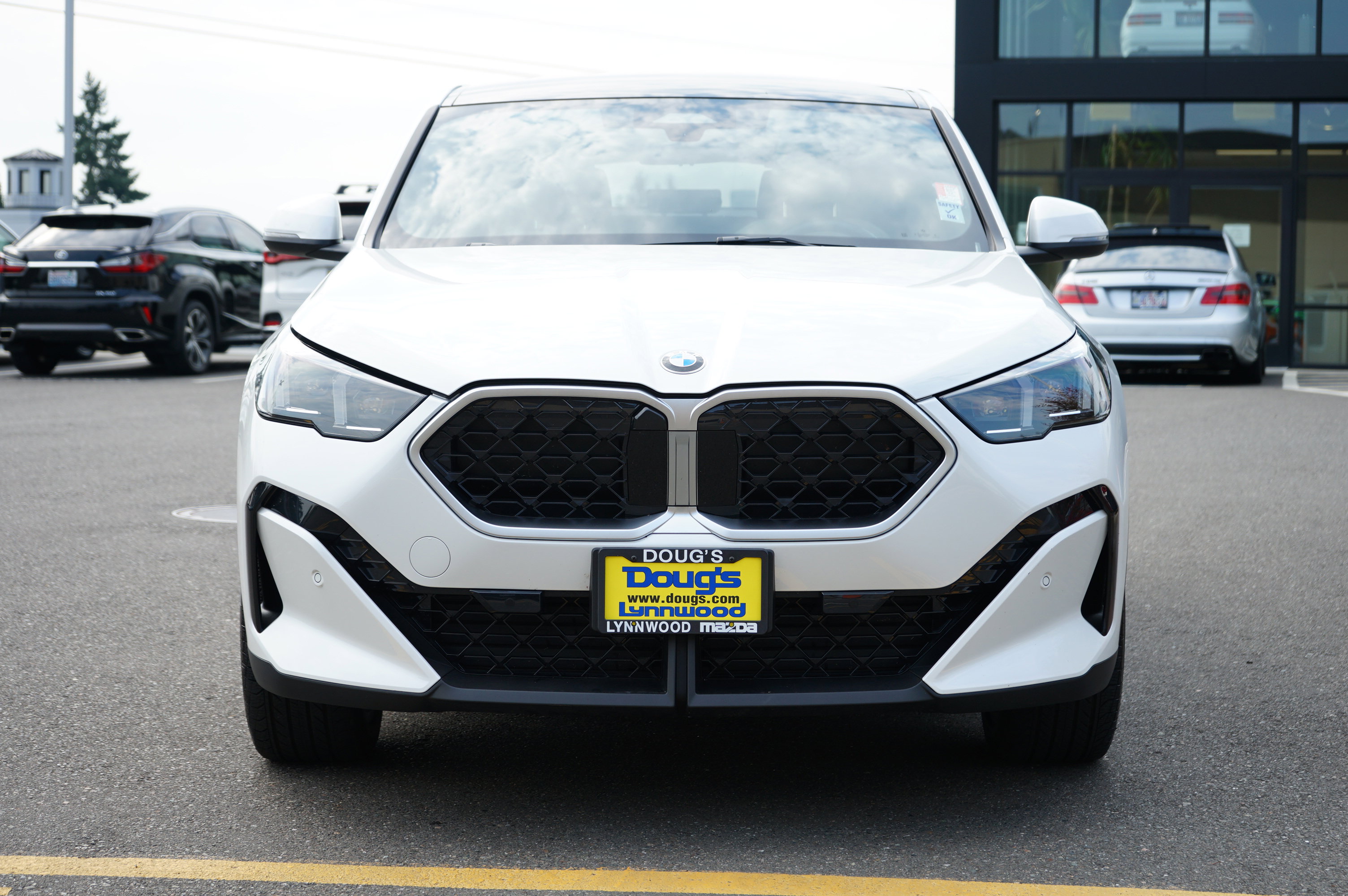 Used 2025 BMW X2 xDrive28i w/ Convenience Package image 12
