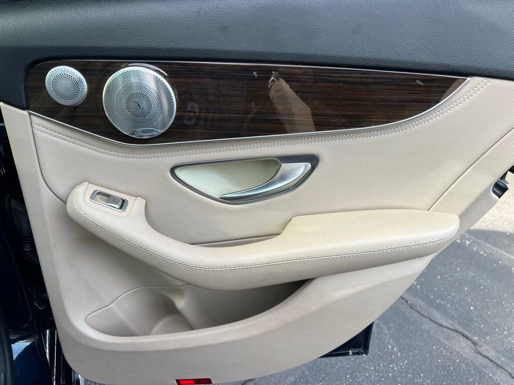 Used 2016 Mercedes-Benz C 300 4MATIC Sedan image 26