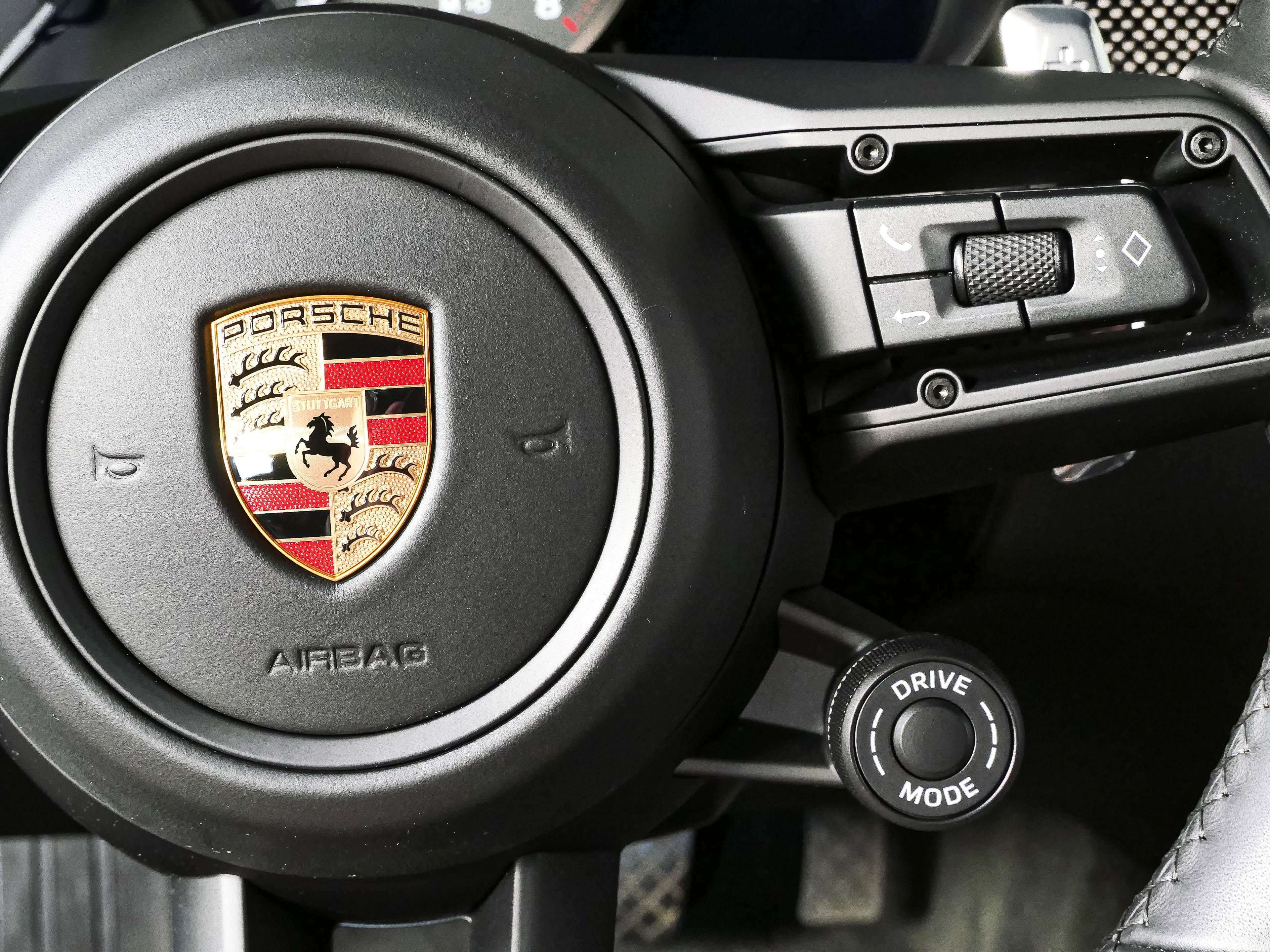 Certified 2024 Porsche Macan GTS AWD/4WD image 12