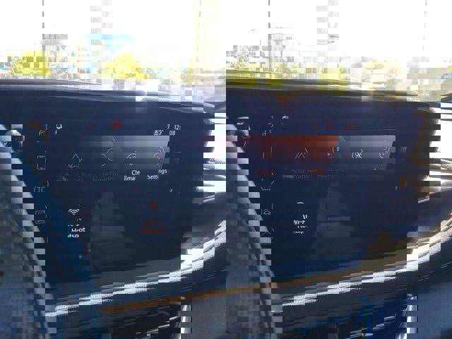 Used 2025 Buick Envista Preferred w/ Advanced Safety Package image 24