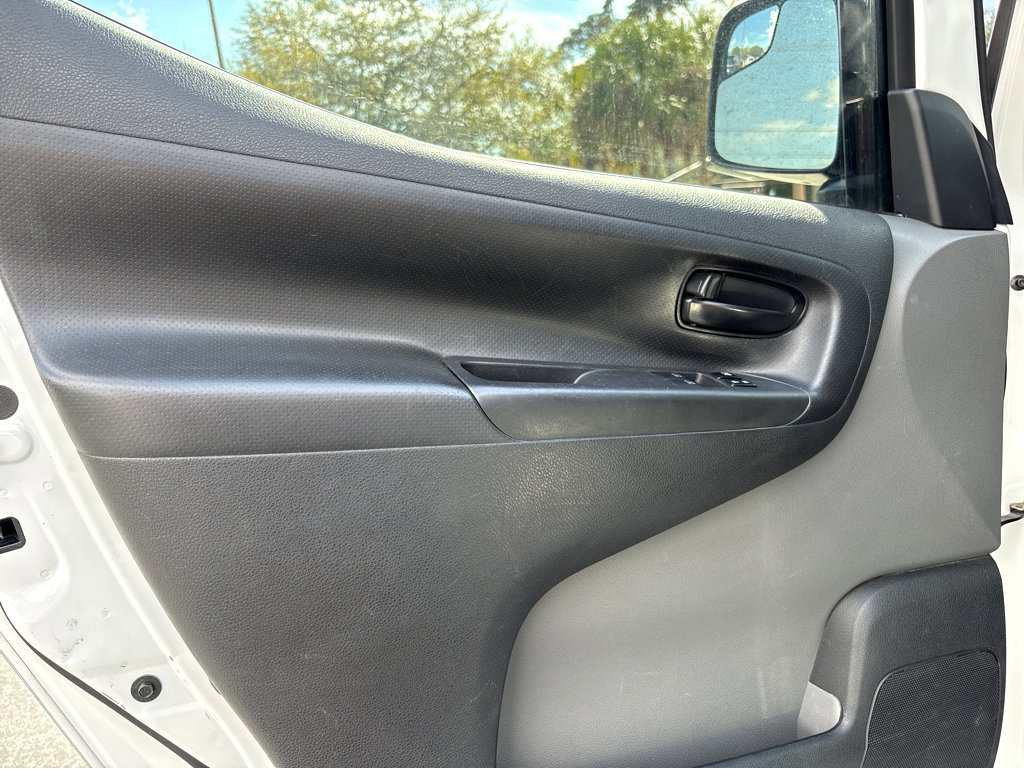 Used 2021 Nissan NV200 S w/ Back Door Glass Package image 18