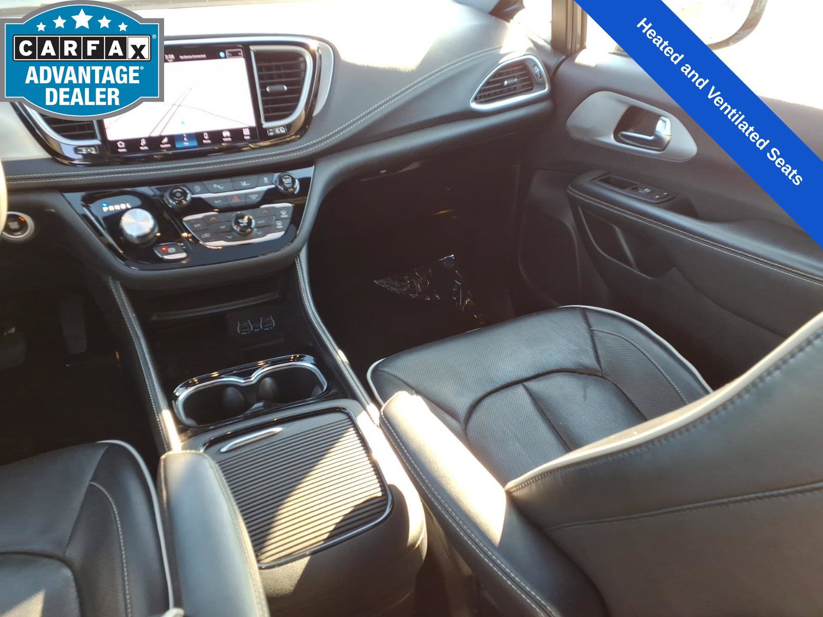 Used 2025 Chrysler Pacifica Limited FWD image 15