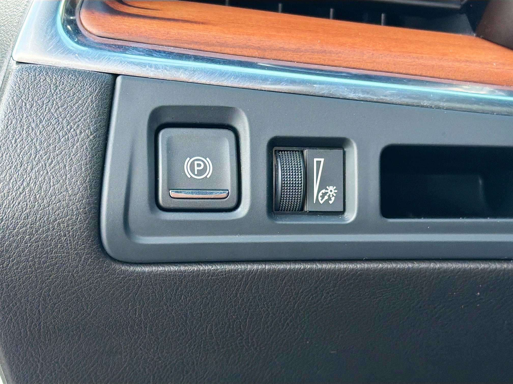 Used 2023 Cadillac XT5 Premium Luxury image 32