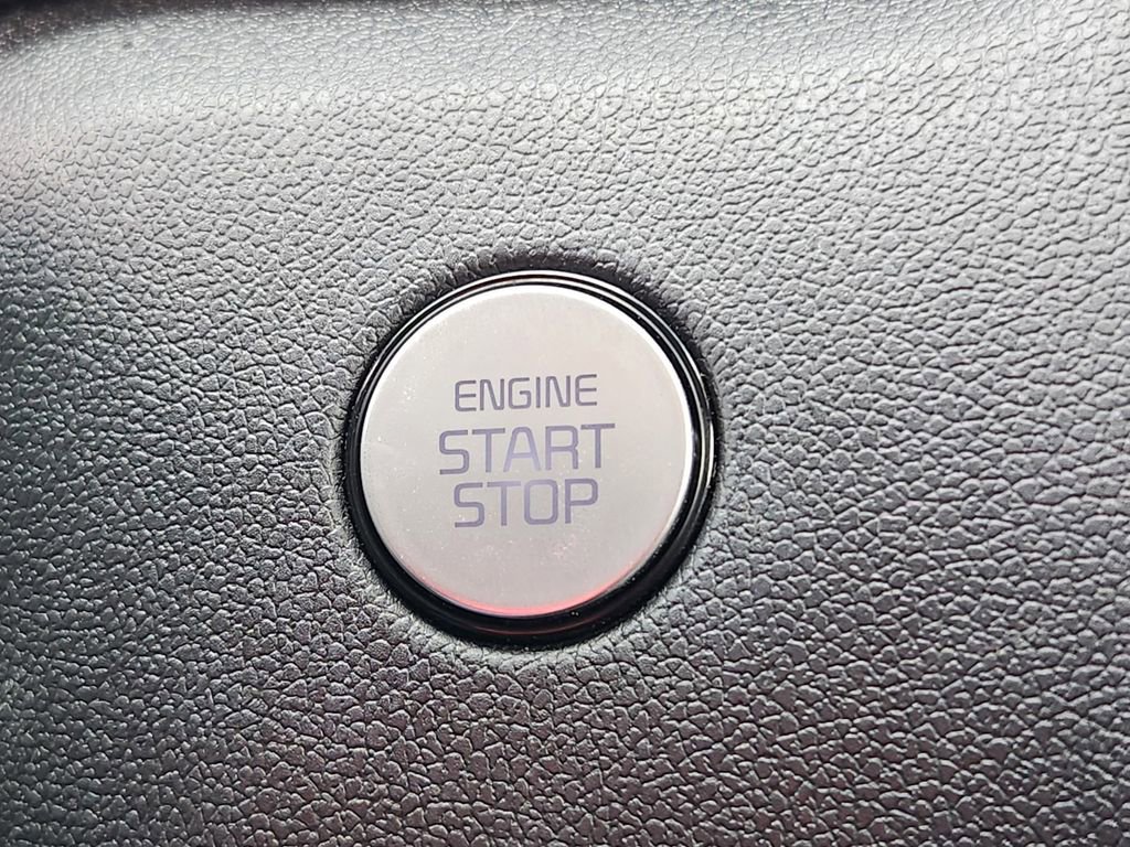 Certified 2022 Kia Sorento S w/ Panoramic Sunroof Package image 24