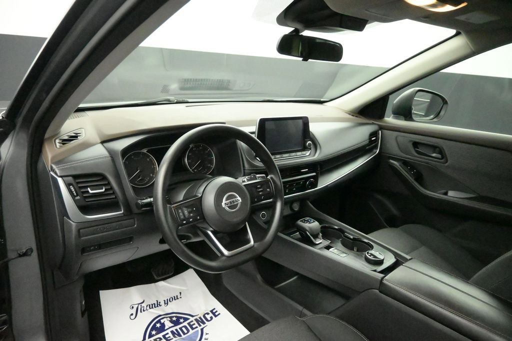 Used 2021 Nissan Rogue S AWD/4WD image 9