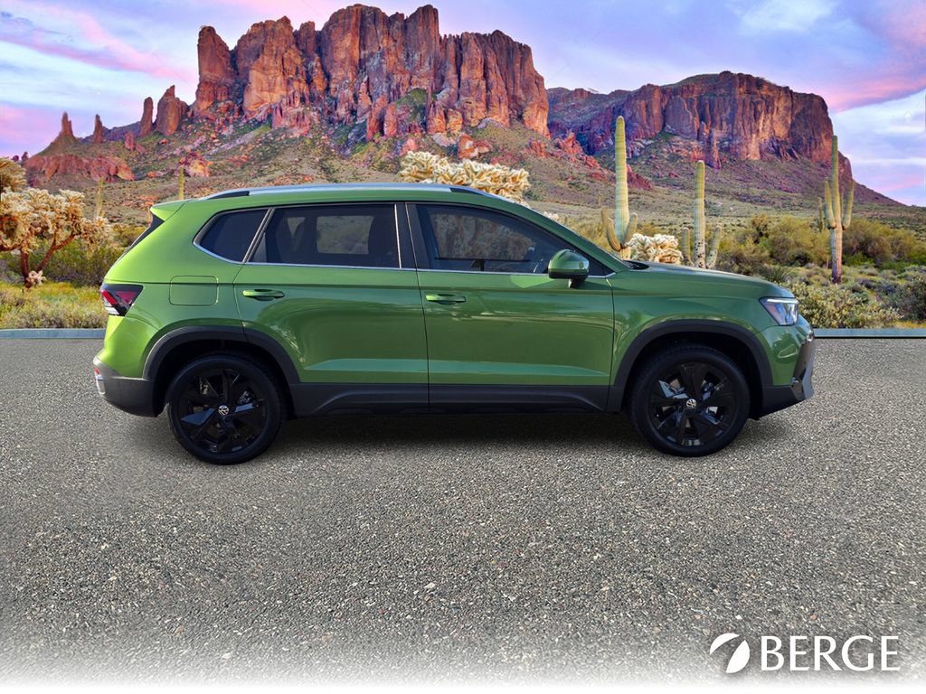 New 2026 Volkswagen Taos SE FWD image 8