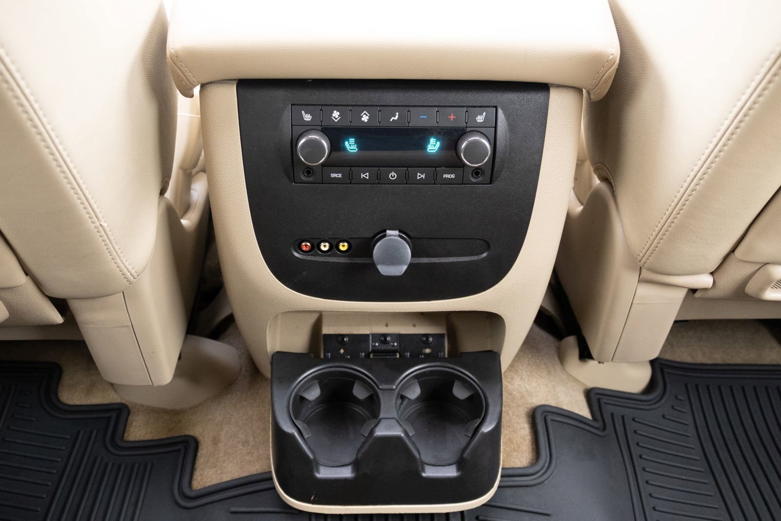 Used 2014 Chevrolet Tahoe LTZ AWD/4WD image 18