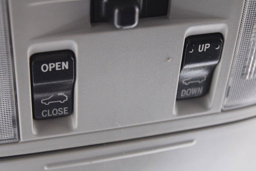 Used 2018 Toyota RAV4 XLE image 27