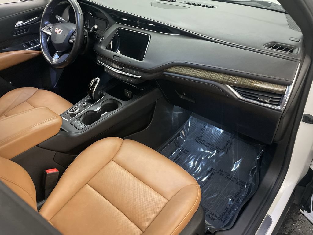 Used 2021 Cadillac XT4 Sport w/ Sun And Sound Package AWD/4WD image 24
