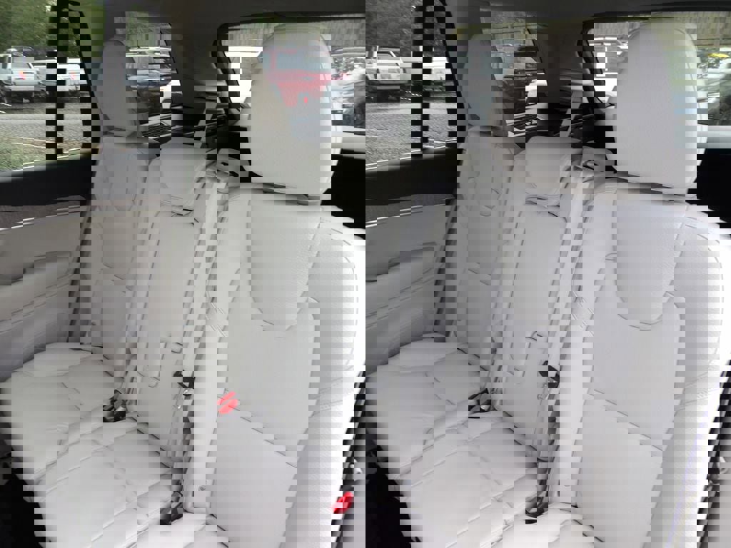 Certified 2024 Volvo XC90 B6 Plus w/ Protection Package Premier image 25