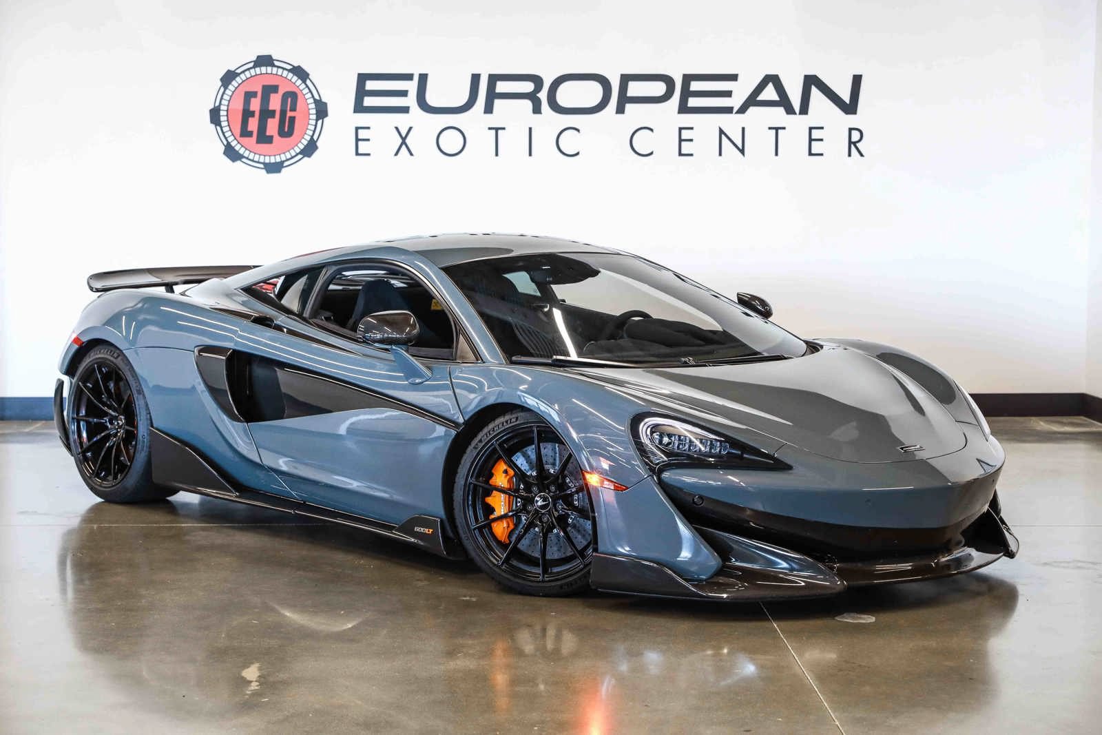 Used 2019 McLaren 600LT RWD image 1