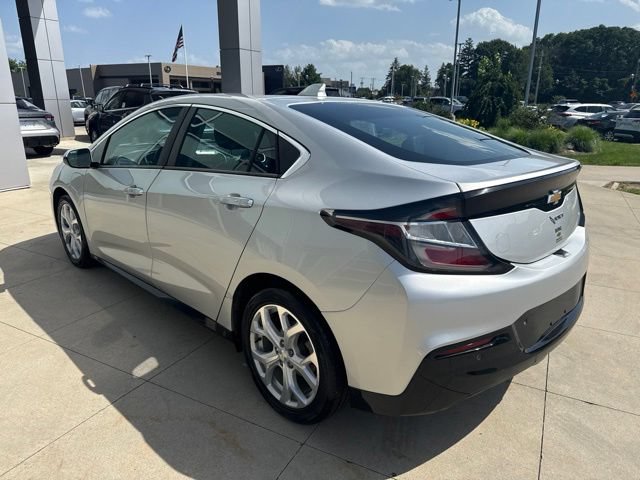 Used 2018 Chevrolet Volt Premier w/ Driver Confidence Package FWD image 5