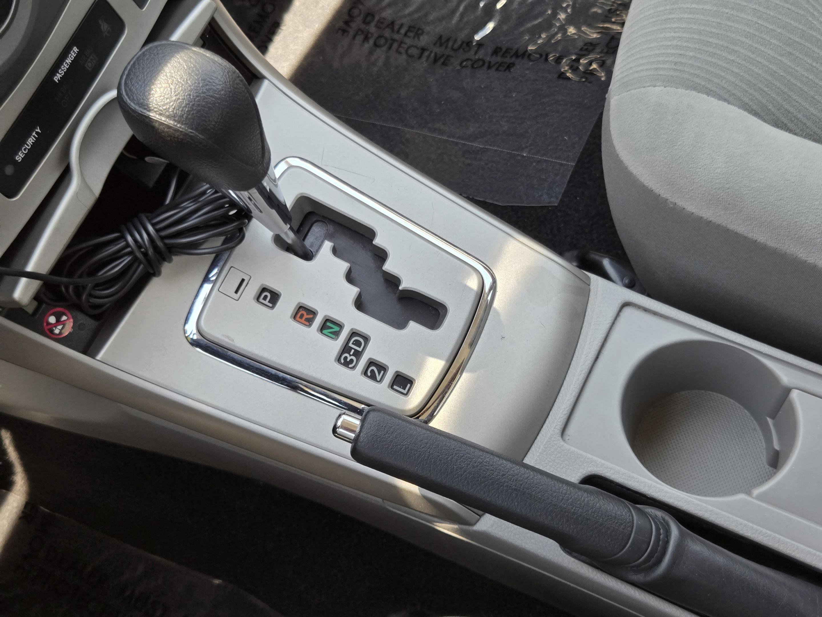 Used 2013 Toyota Corolla LE FWD image 19
