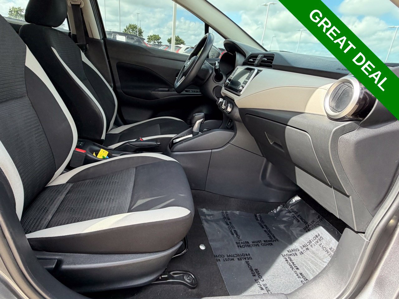 Used 2021 Nissan Versa SV FWD image 35