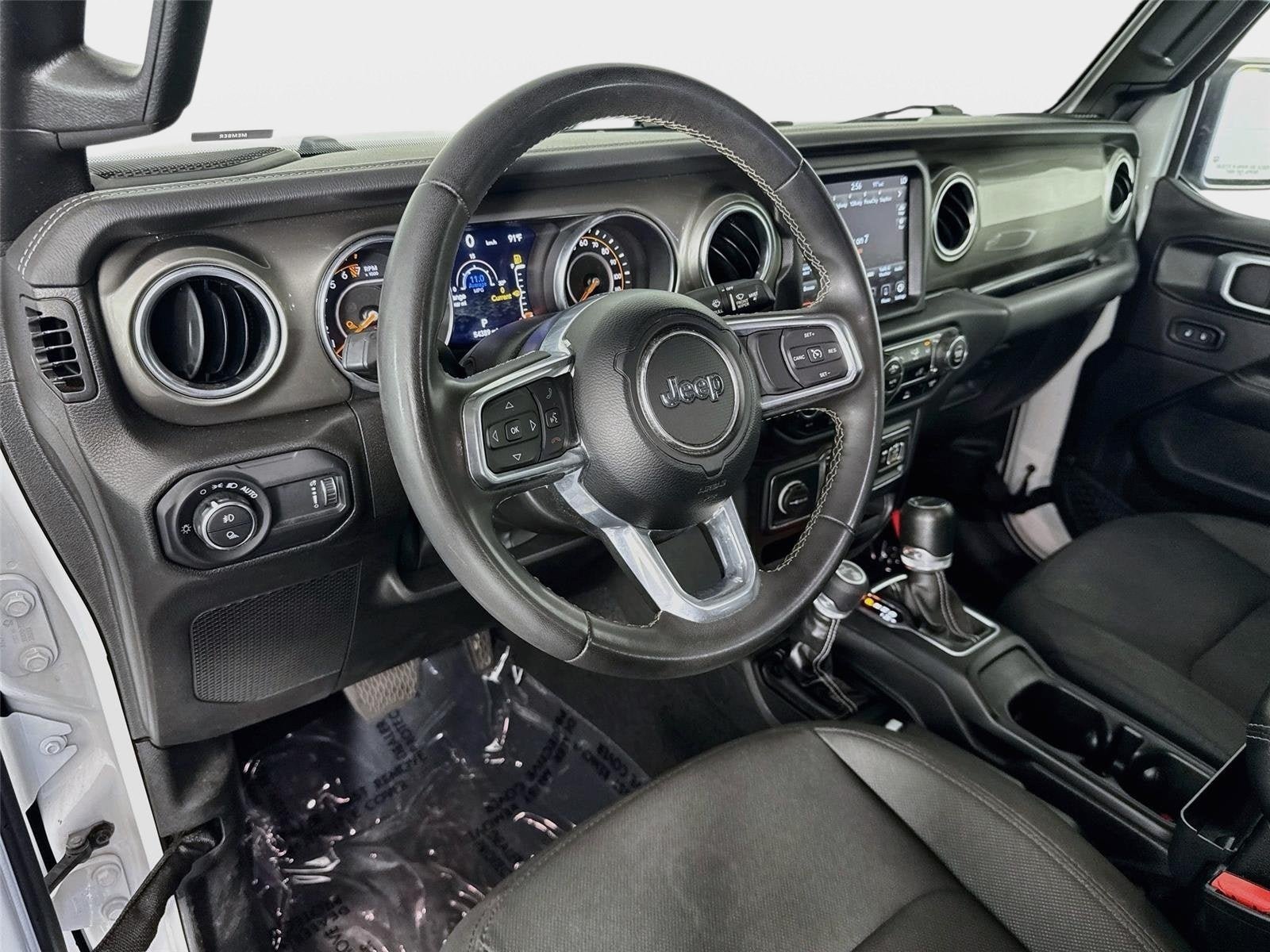 Used 2023 Jeep Gladiator Overland AWD/4WD image 10