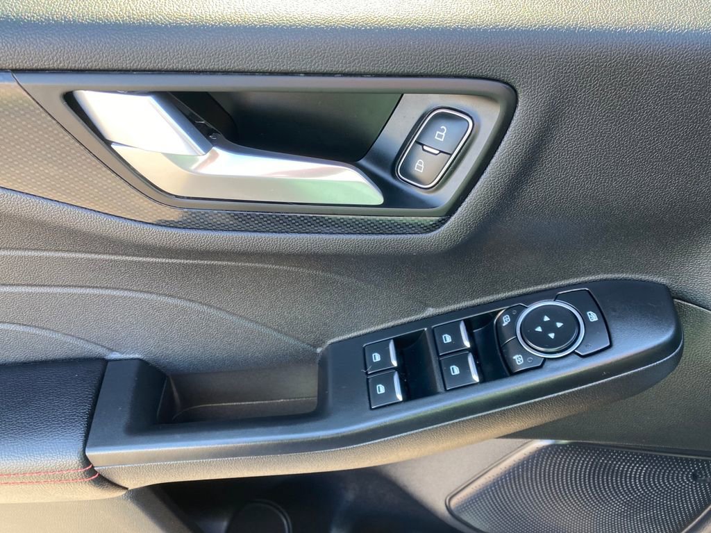 Used 2024 Ford Escape ST-Line w/ Tech Pack #1 AWD/4WD image 13