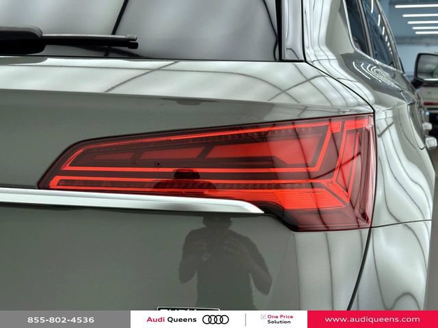 Certified 2023 Audi Q5 2.0T Premium w/ Convenience Package AWD/4WD image 9