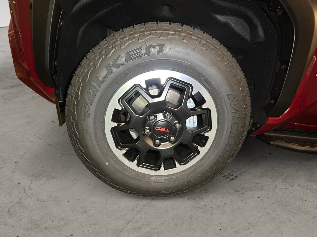 Certified 2025 Toyota 4Runner TRD Off-Road Premium image 14