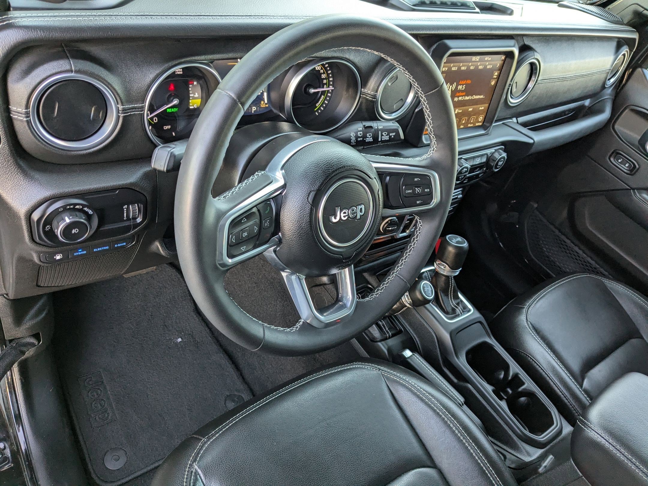 Used 2023 Jeep Wrangler Sahara image 14