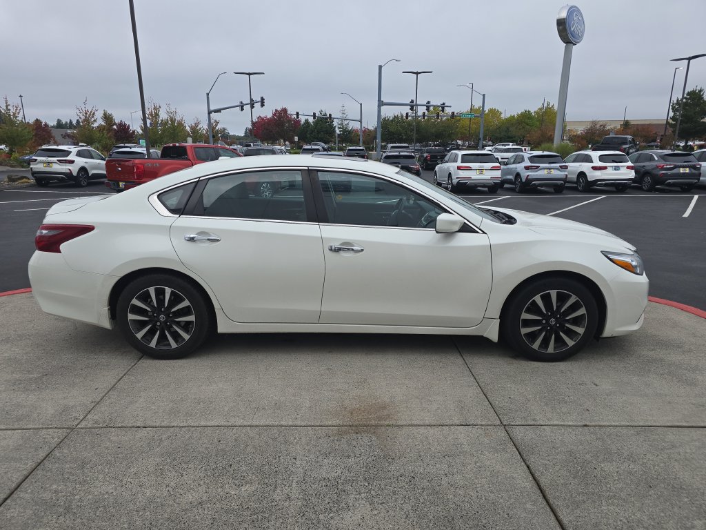 Used 2018 Nissan Altima 2.5 SV FWD image 5