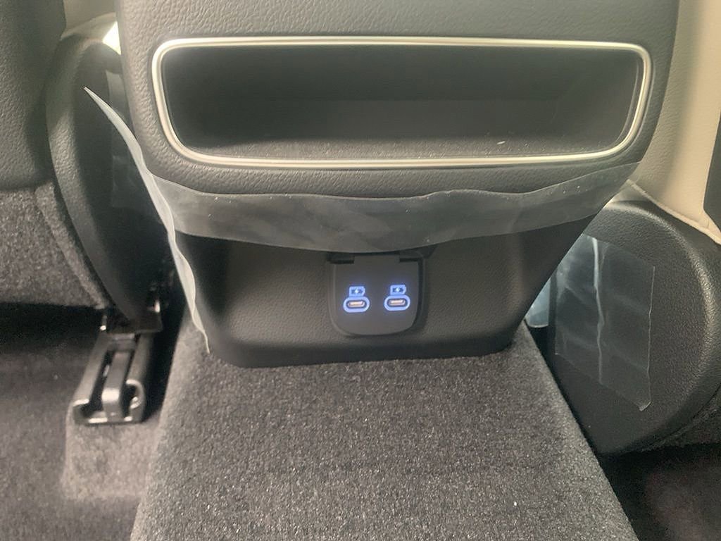 Used 2026 Genesis GV70 2.5T Select image 17