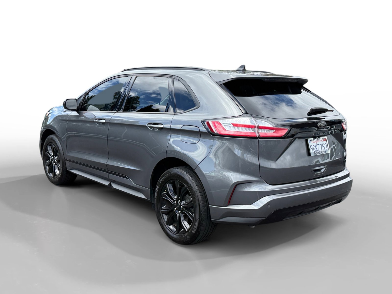 Certified 2023 Ford Edge SE w/ Black Appearance Package AWD/4WD image 3