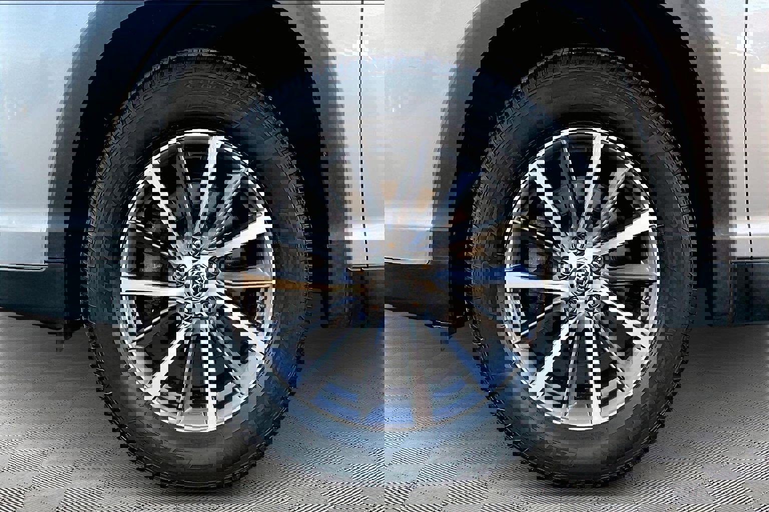 Used 2019 Toyota Highlander XLE image 35