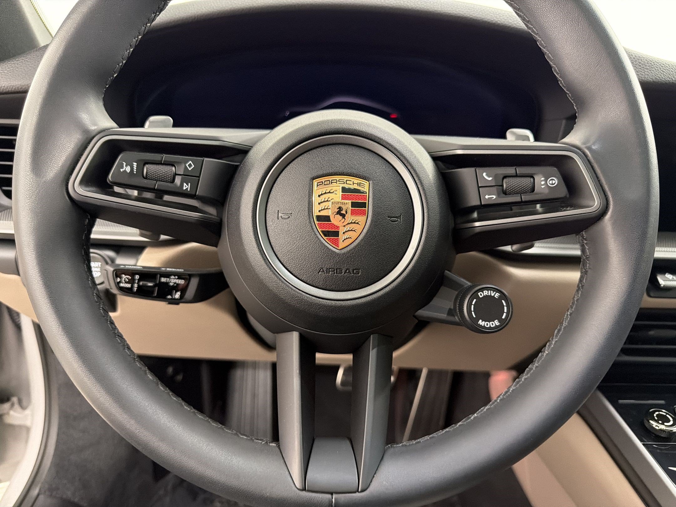 Certified 2025 Porsche 911 Carrera RWD image 15