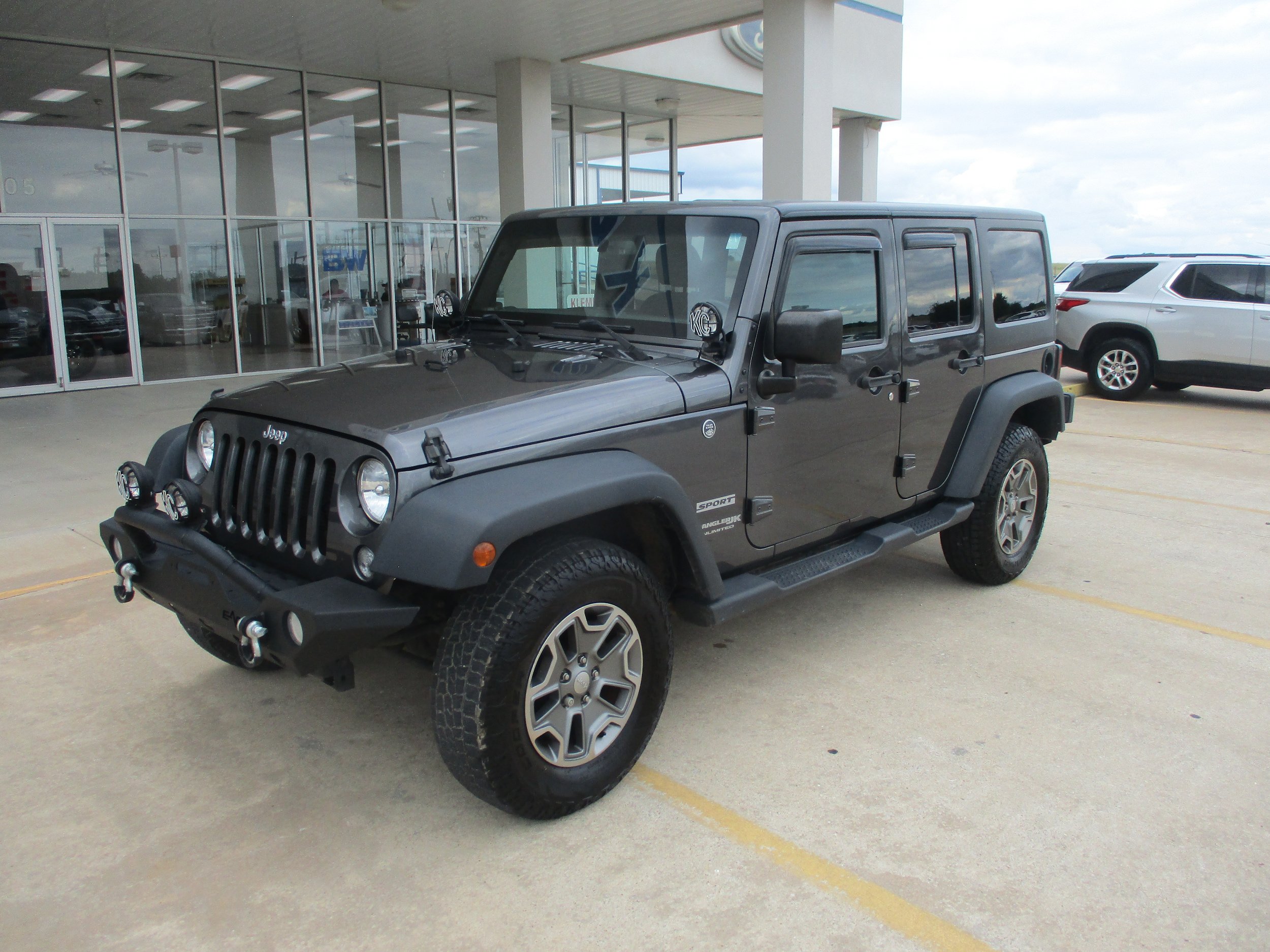 Used 2018 Jeep Wrangler Unlimited Sport S AWD/4WD image 2