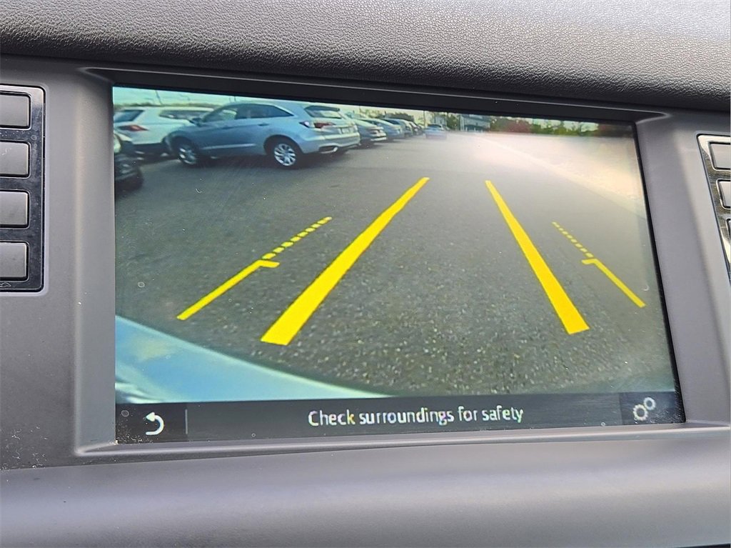 Used 2017 Land Rover Discovery Sport HSE image 19