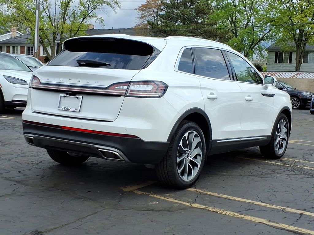 Certified 2022 Lincoln Nautilus Reserve w/ Luxury Package AWD/4WD image 7