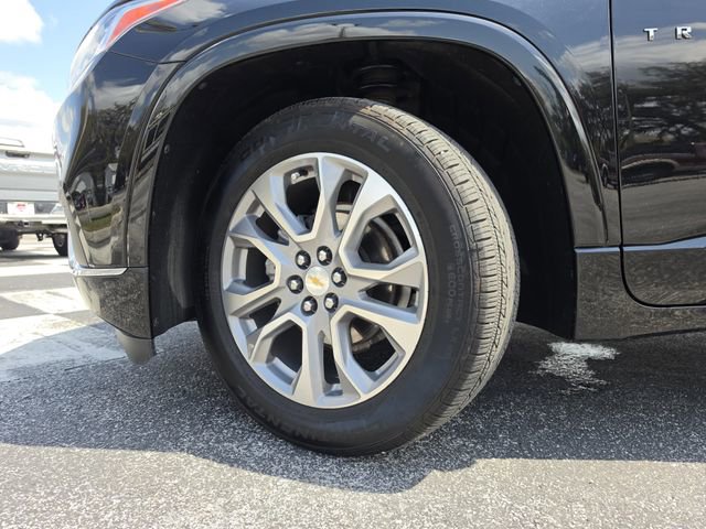 Used 2021 Chevrolet Traverse Premier image 40