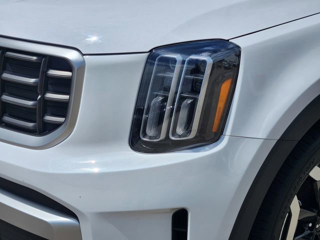 Used 2025 Kia Telluride S FWD image 9