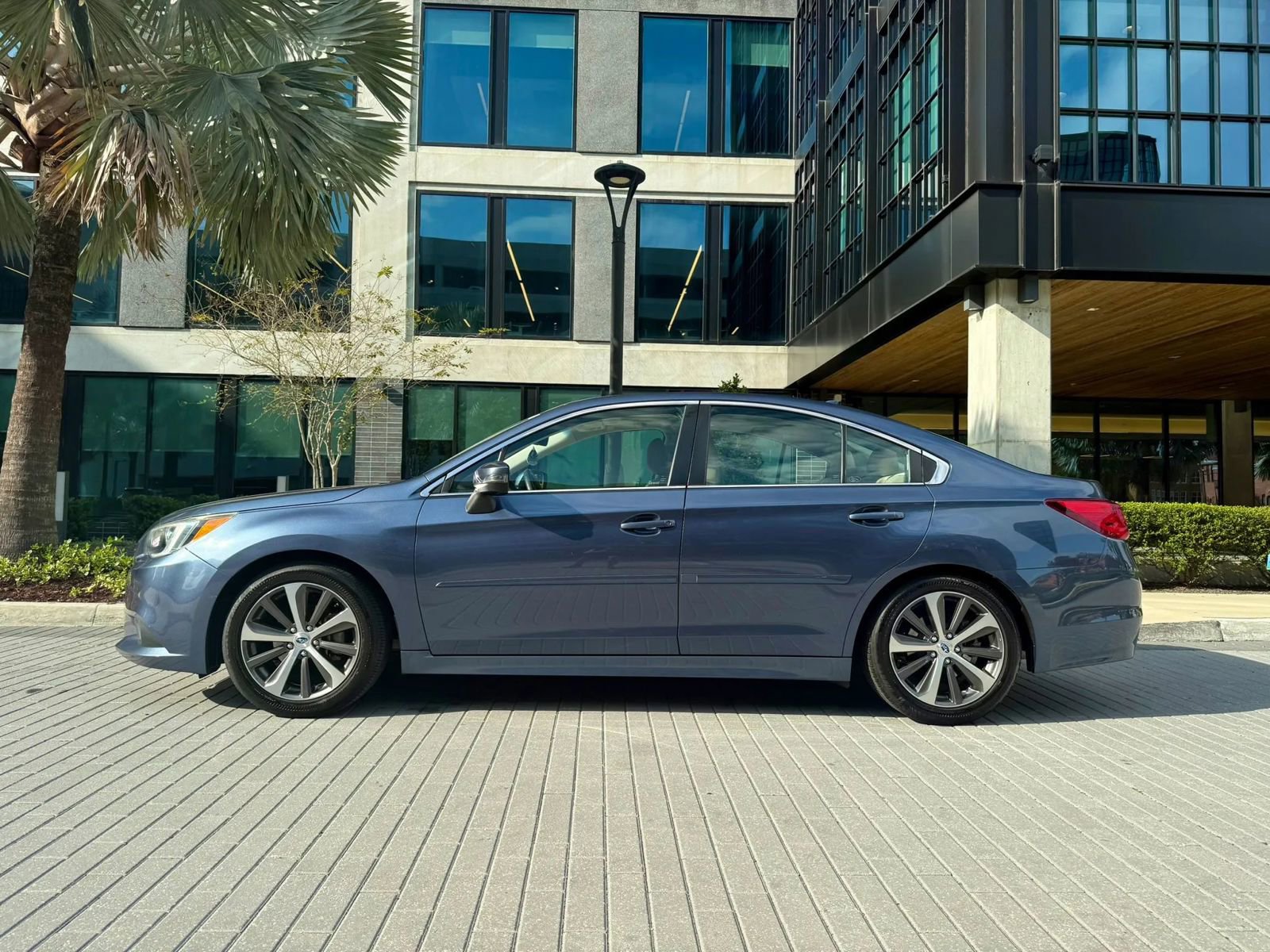 Used 2017 Subaru Legacy 2.5i Limited image 8