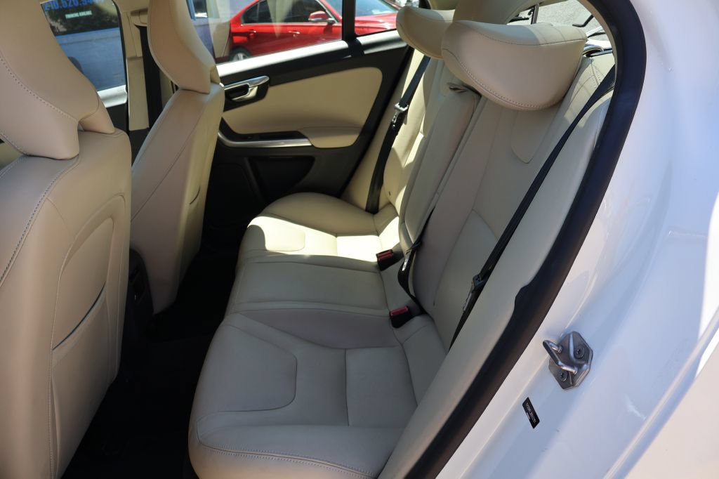 Used 2017 Volvo S60 T5 Dynamic FWD image 24