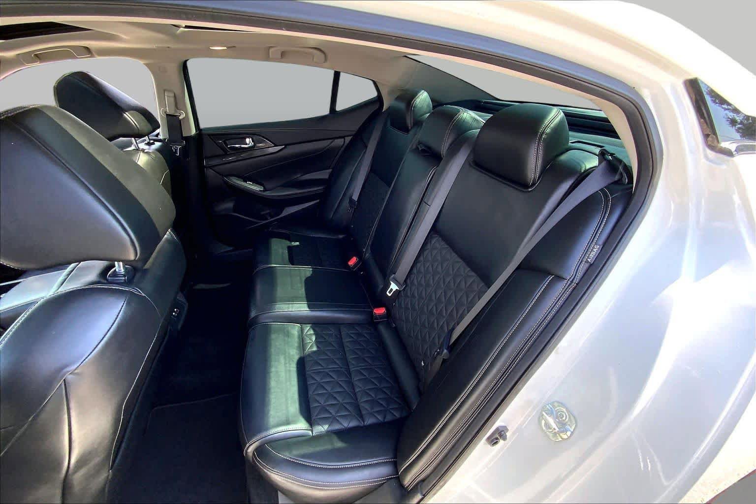 Used 2019 Nissan Maxima Platinum FWD image 19