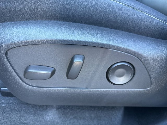 Used 2026 Chevrolet Traverse LT w/ Enhanced Driving Package image 11