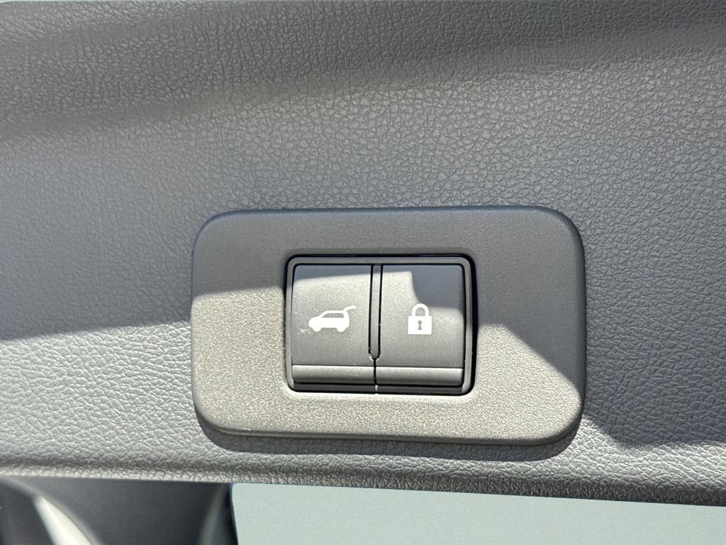 Used 2025 Nissan Murano SV image 22