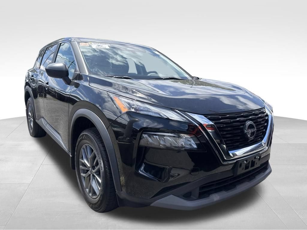 Used 2023 Nissan Rogue S FWD image 4