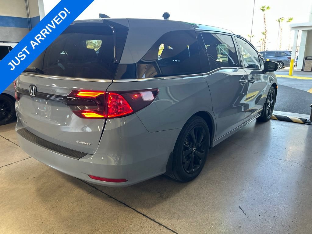 Used 2024 Honda Odyssey Sport image 3