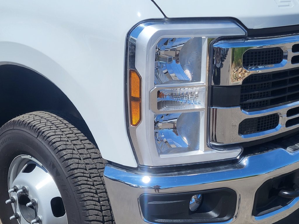 New 2026 Ford F350 XL w/ XL Chrome Package AWD/4WD image 10