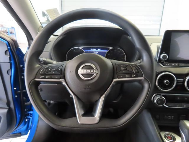 Used 2025 Nissan Sentra SV FWD image 8