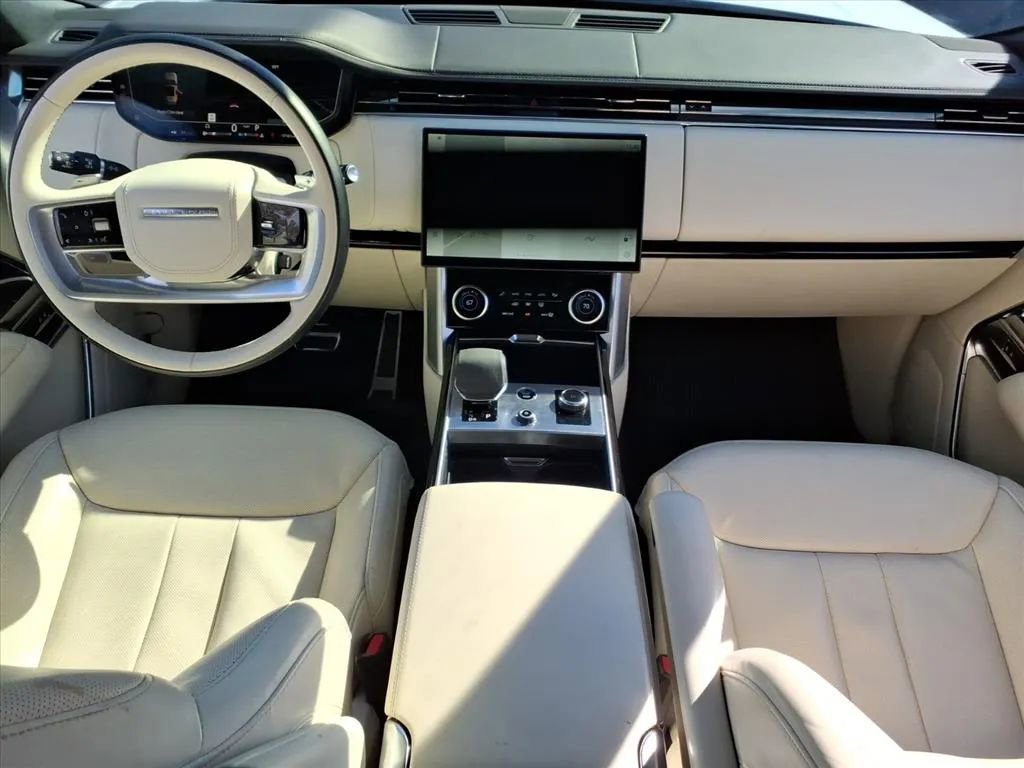 Used 2023 Land Rover Range Rover SE image 17