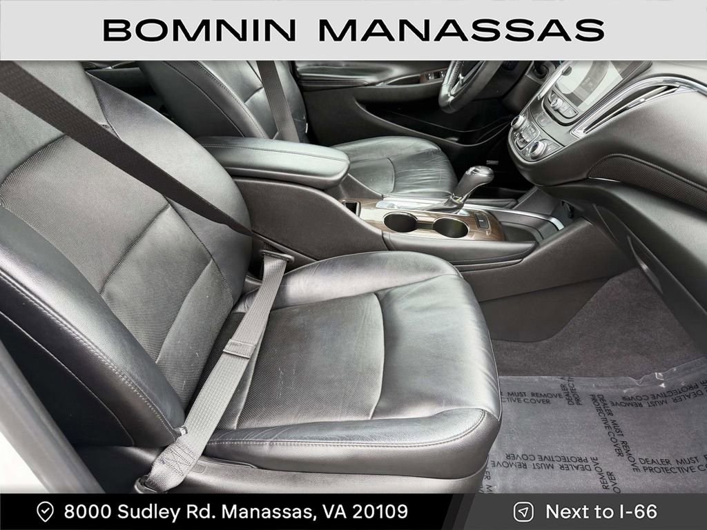 Used 2017 Chevrolet Malibu Premier image 21