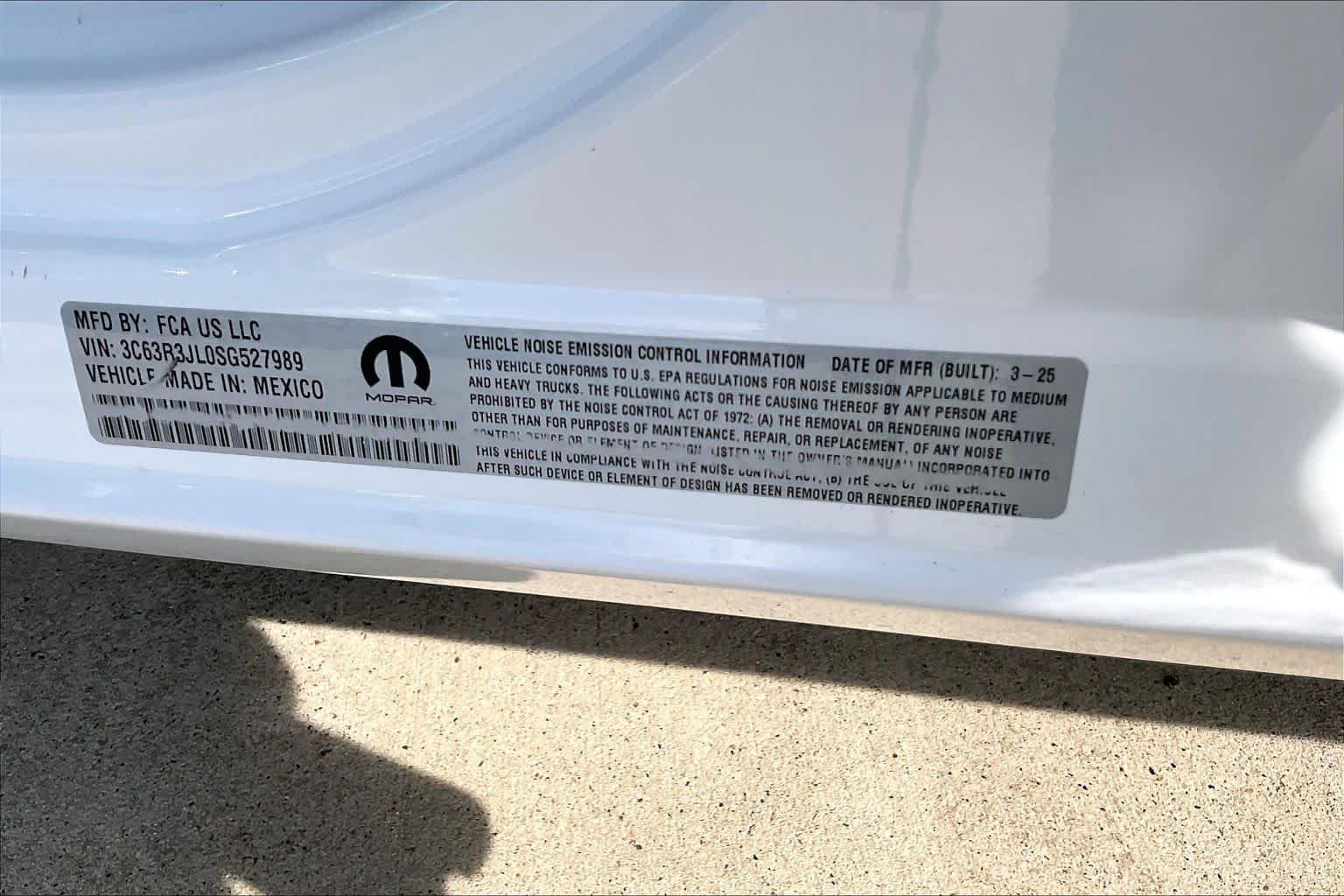 Used 2025 RAM 3500 Laramie AWD/4WD image 37