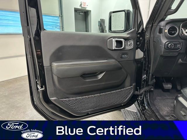 Used 2024 Jeep Wrangler Sahara w/ Technology Group image 22