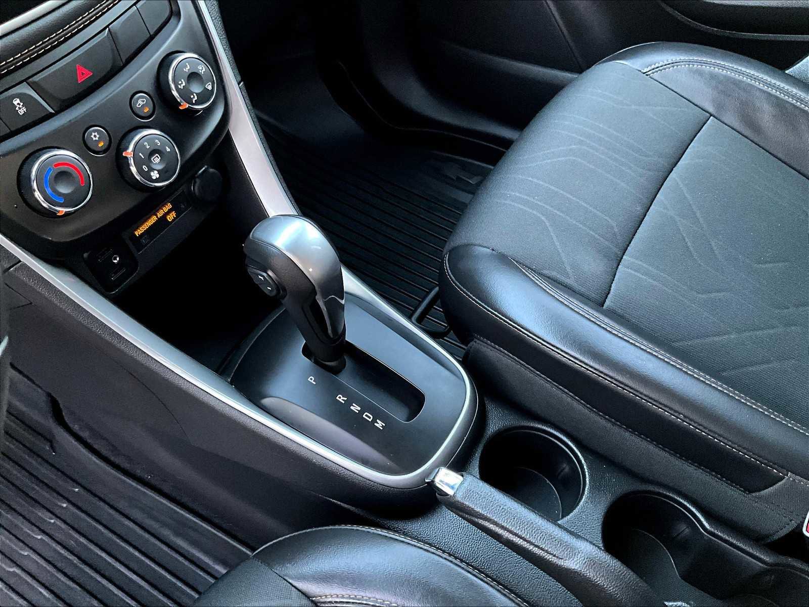 Used 2022 Chevrolet Trax LT w/ Driver Confidence Package image 20