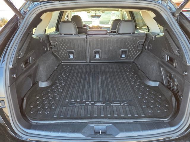 Used 2020 Subaru Outback Limited image 13