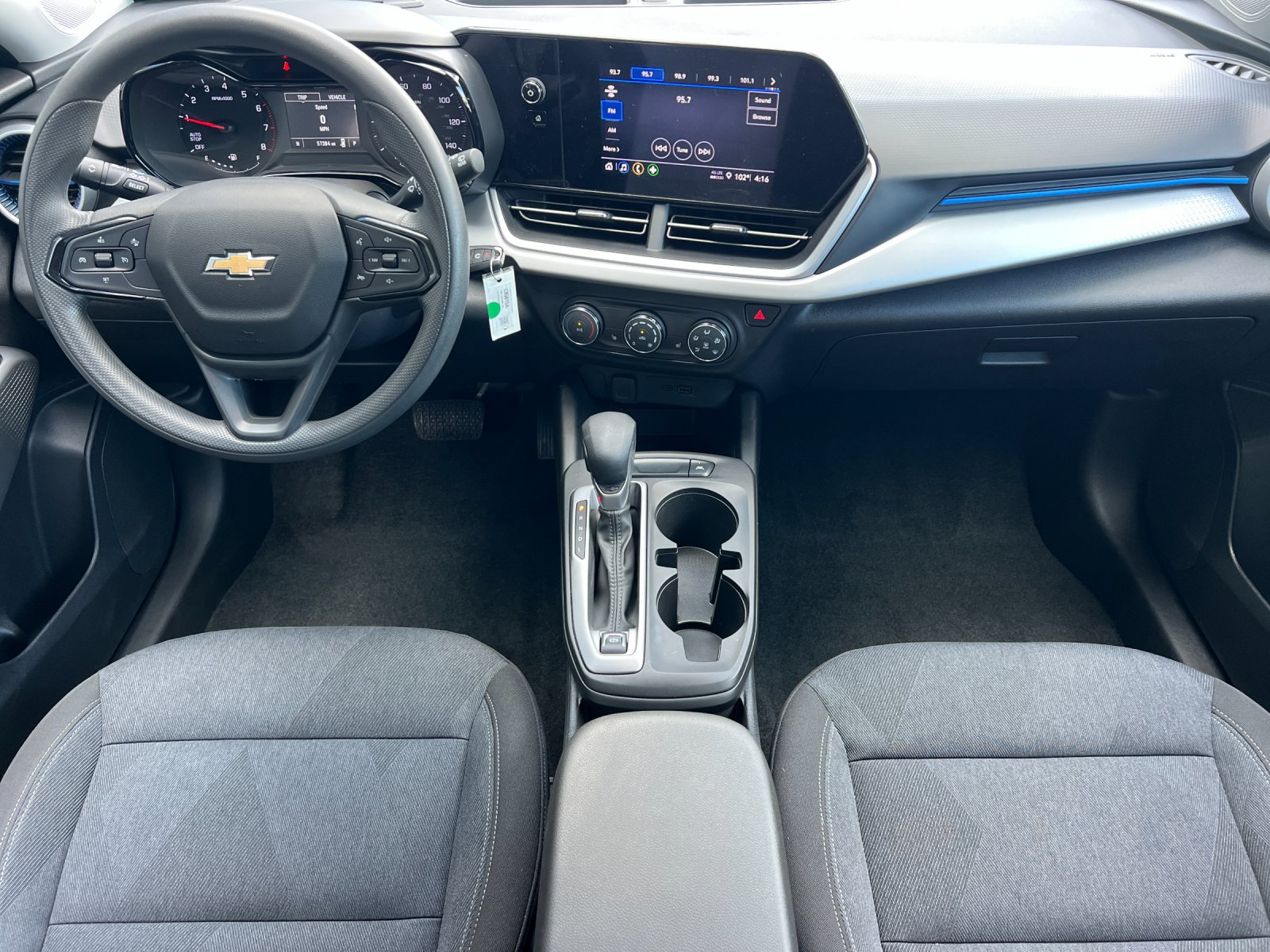 Used 2024 Chevrolet Trax LS w/ LS Convenience Package FWD image 13